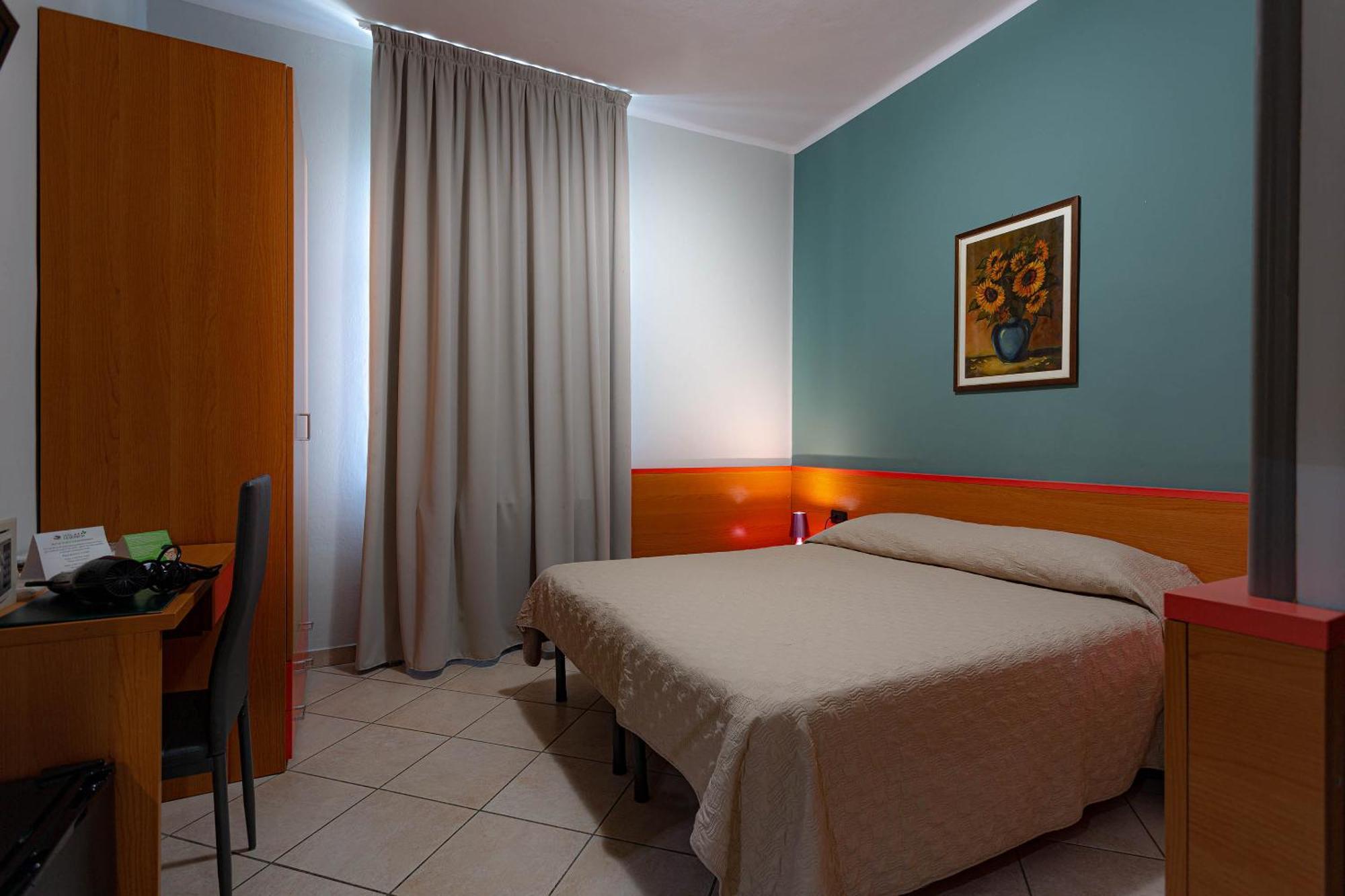 Hotel La Quercia Mozzo Eksteriør bilde