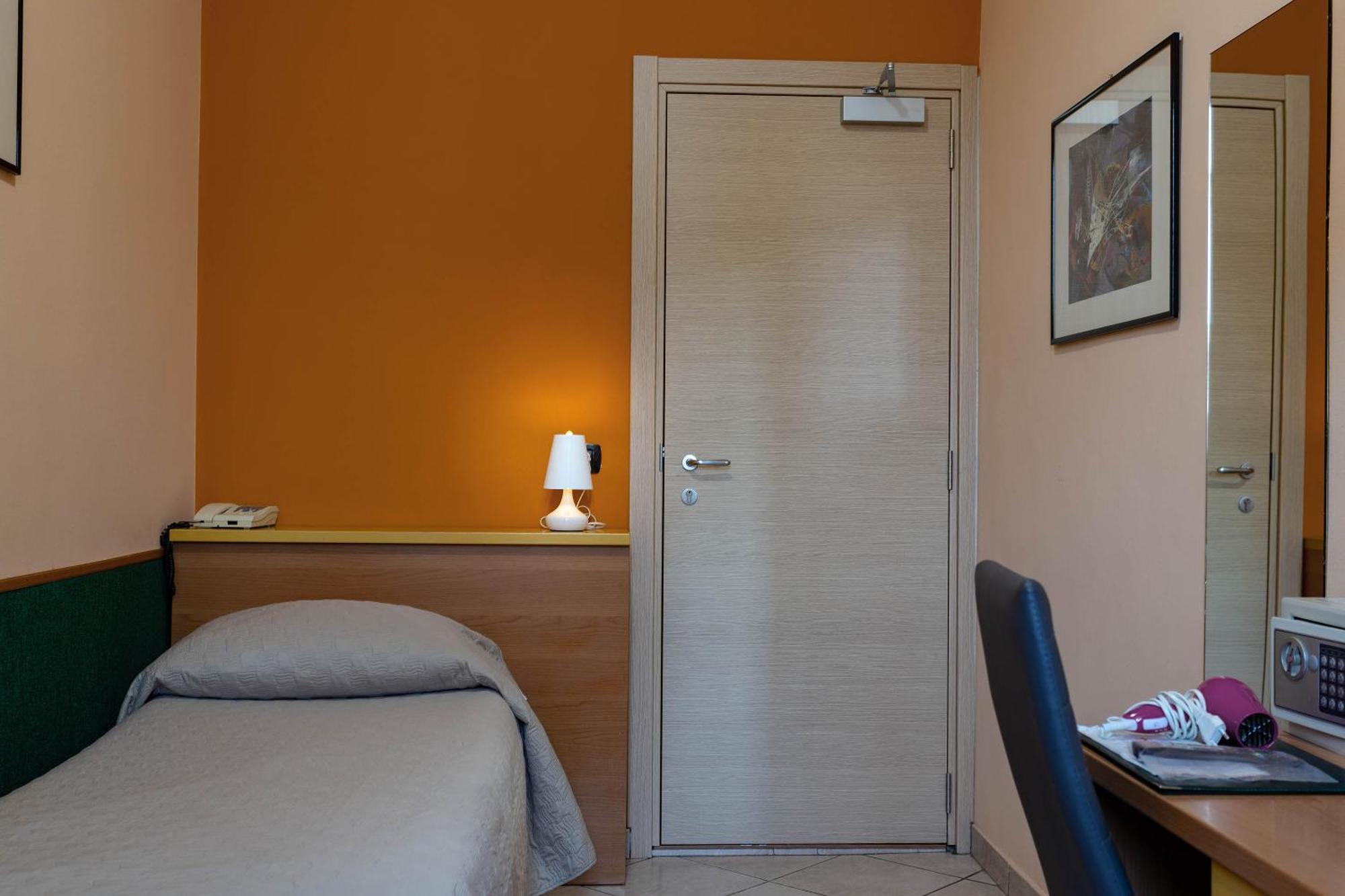 Hotel La Quercia Mozzo Eksteriør bilde