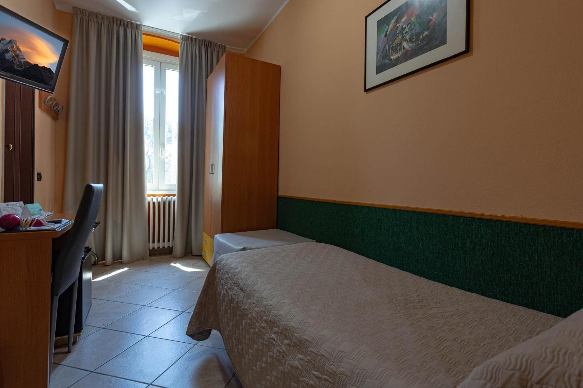 Hotel La Quercia Mozzo Eksteriør bilde